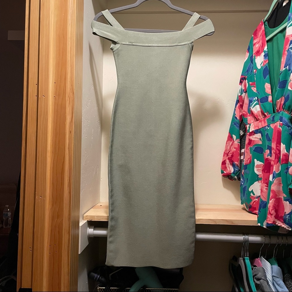 Ten by Babaton light green dress - super form fitting